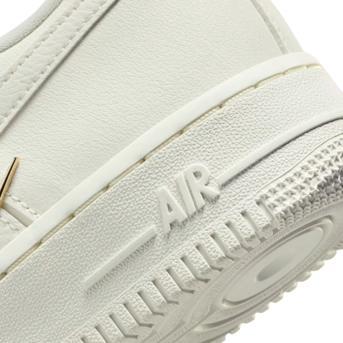 WMNS AIR FORCE 1 `07 LX FV3654-111 [8]