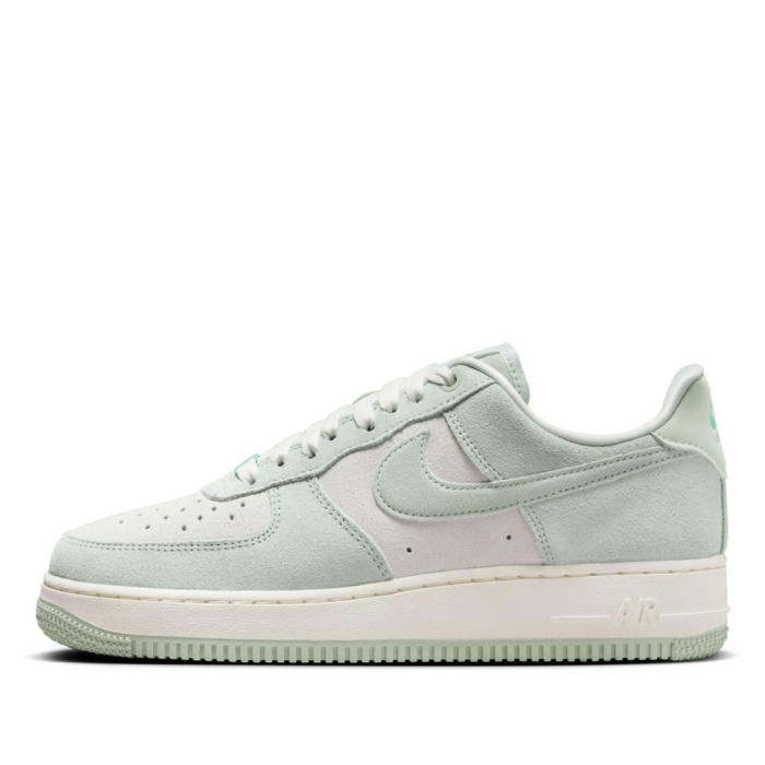 WMNS AIR FORCE 1 `07 SE TRK3 HQ1497-099 [2]