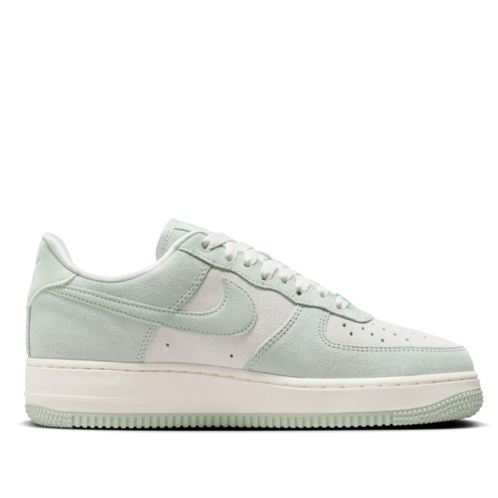 WMNS AIR FORCE 1  07 SE TRK3 HQ1497-099