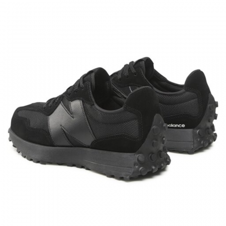 327 - FOOTWEAR CLASSICS [2]