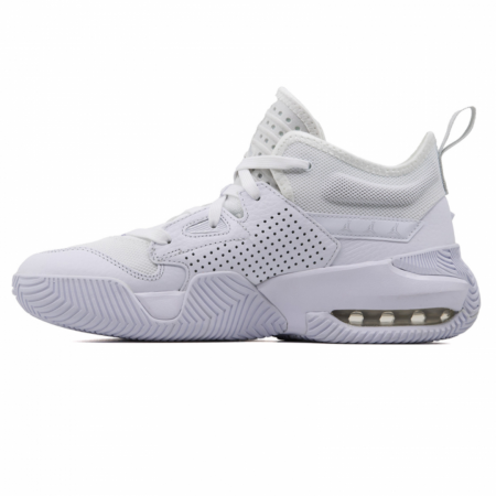 Jordan Stay Loyal 2 DQ8401-102 [1]