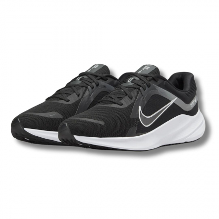 Nike Quest 5 [2]
