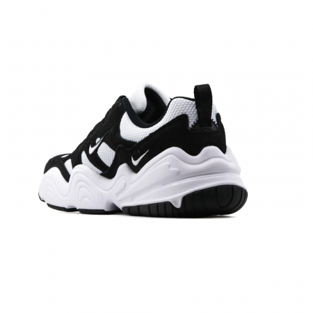 NIKE TECH HERA [2]