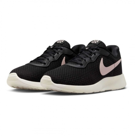 WMNS Nike Tanjun Flyease [2]