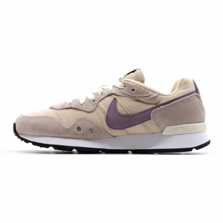 WMNS Nike Venture Runner CK2948-108 [1]