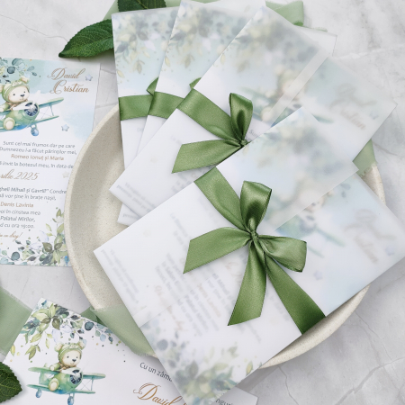 Invitatii Botez Baietel - Invitatie botez URSULET AVIATOR, baietel - cu foaie de calc si funda, cod: B123
