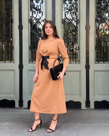 Rochii - Rochie Whisper Cream – Rochie midi elegantă Aroer Studio