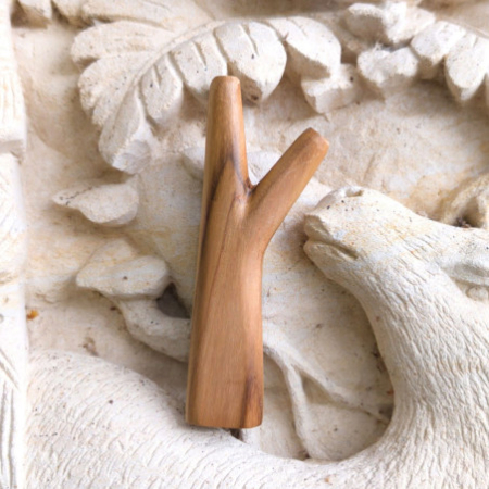 Standing Kuripe Jati [2]