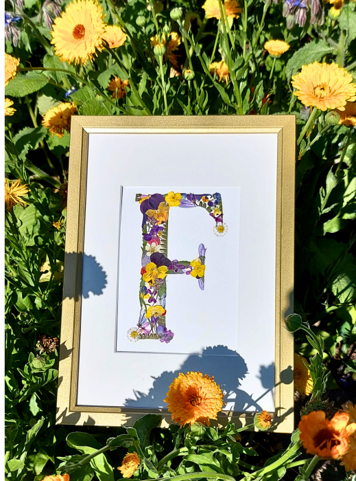 Monograma florala /Tablou cu flori presate  21x30 cm, A4 [2]