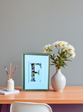 Tablouri personalizate - Monograma florala /Tablou cu flori presate  21x30 cm, A4