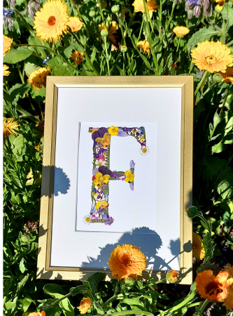 Monograma florala /Tablou cu flori presate  21x30 cm, A4 [1]