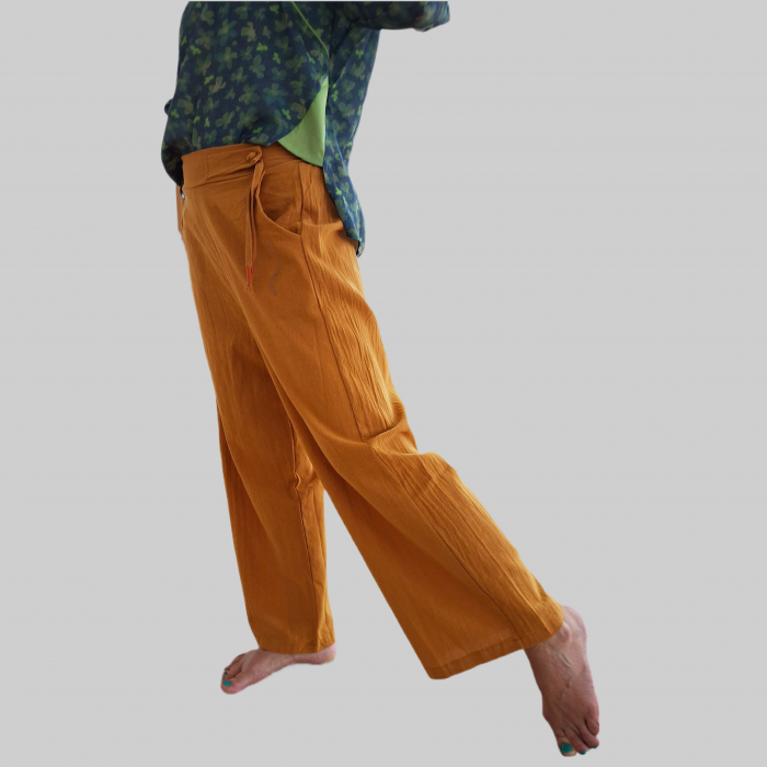 Pantaloni largi cu buton chinezesc [2]