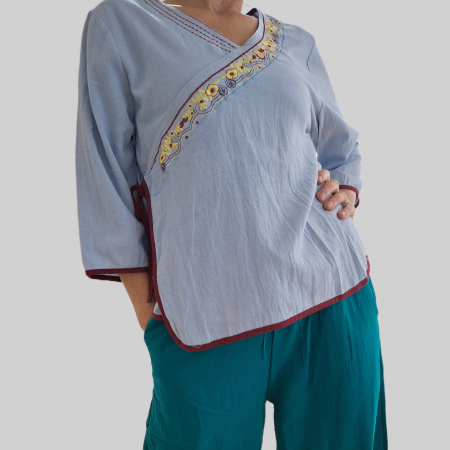 Bluze si camasi - Bluza cu broderie