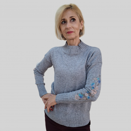 Pulovere - Pulover cu broderie