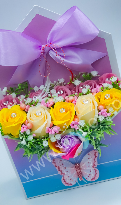Aranjament floral in cutie plic [4]