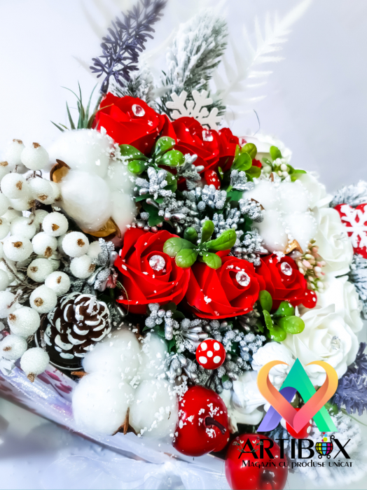 Aranjament tematica de sarbatoare cu ingeras si lumanare con in cutie Gnom [5]