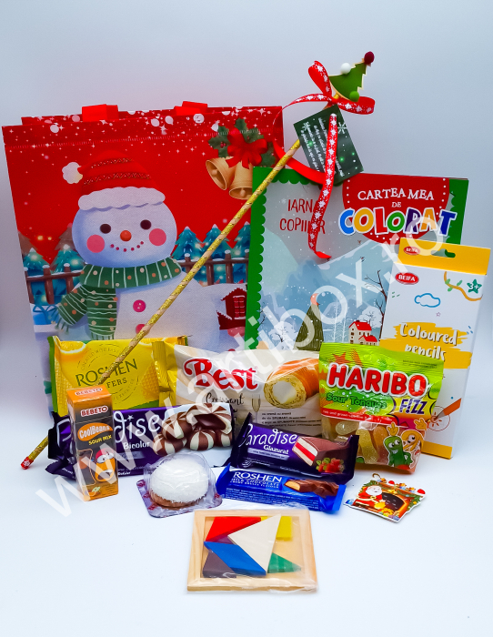 Cadou copii - carte de colorat, creioane, mix dulciuri, joc puzzle lemn [3]