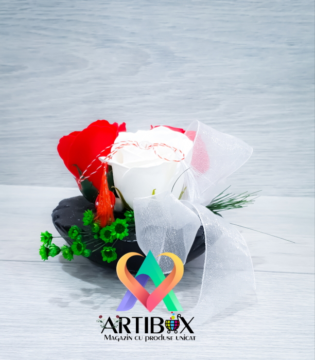 Martisor floral in bol de ipsos glazurat [3]