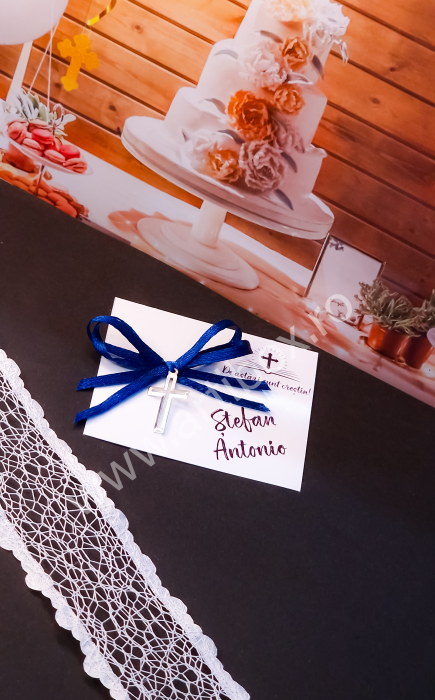 Cruciulite botez argintii cu fundita bleumarin [2]