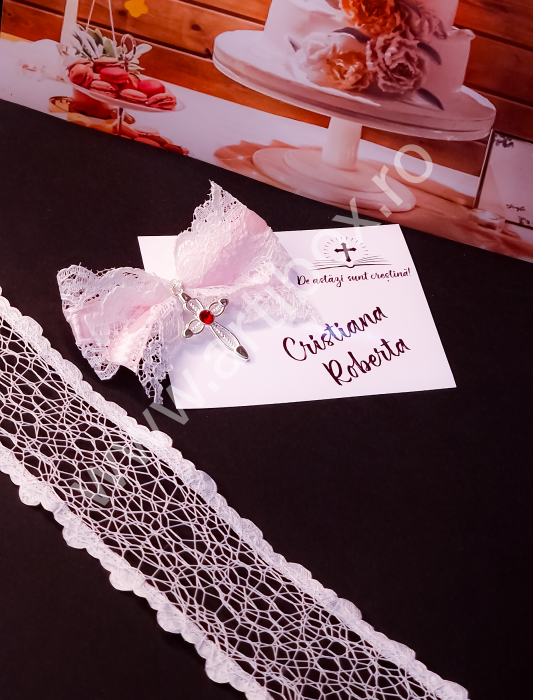 Cruciulita metalica, stras colorat rosu si fundita din dantela [2]