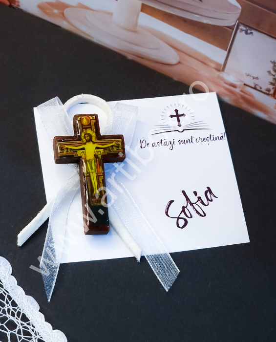 Cruciulita marturie din lemn cu snur din piele intoarsa [6]