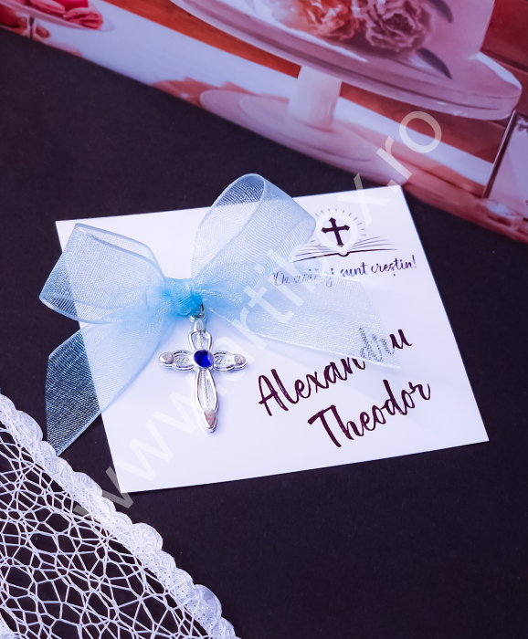 Cruciulita metalica cu stras albastru si panglica organza [2]