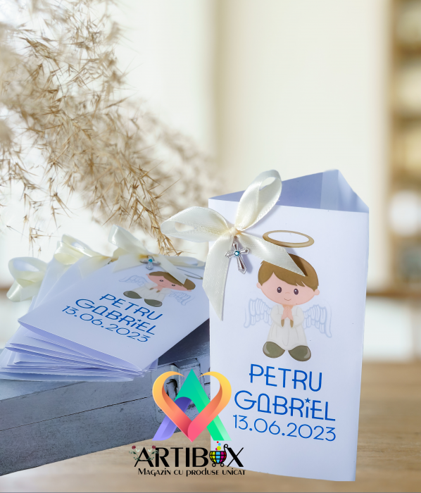 Cruciulite bleu pentru botez cu felicitare si ciocolata [13]
