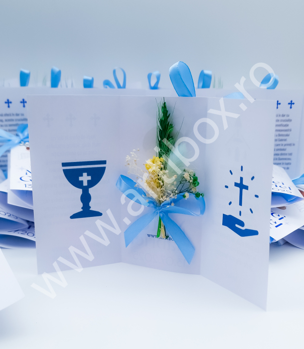 Cruciulite pentru botez cu felicitare si buchetel din flori naturale uscate [4]