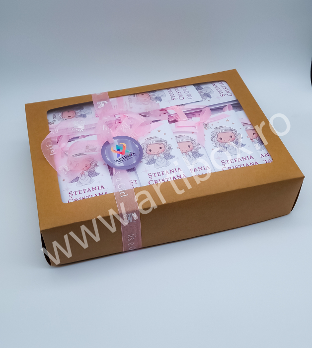 Cruciulite roz pentru botez cu felicitare si ciocolata [2]