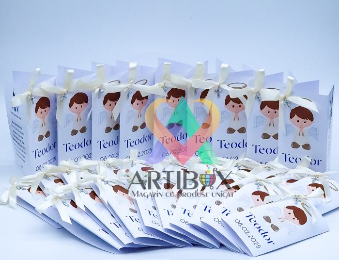 Cruciulite bleu pentru botez cu felicitare si ciocolata [8]