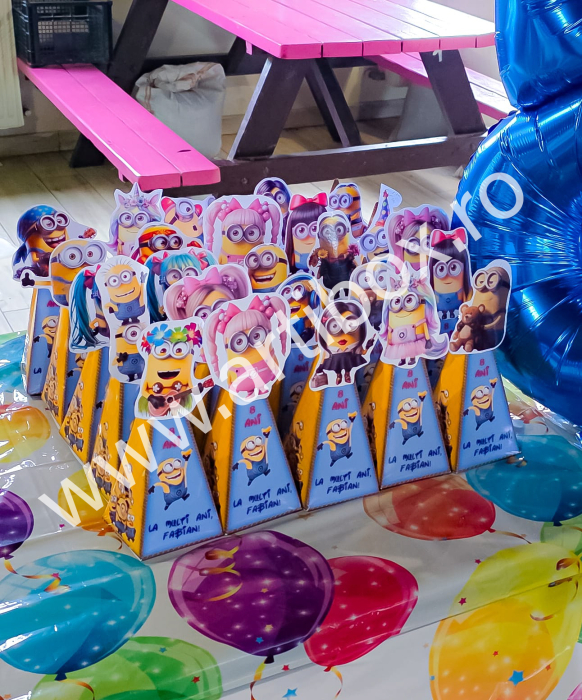 Cutie tort tip con personalizata, cutii aniversare copii - Tematica la alegere [2]