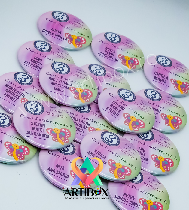 Insigna personalizată cu text pentru școala / gradinita - Model fluture - 75 mm [2]