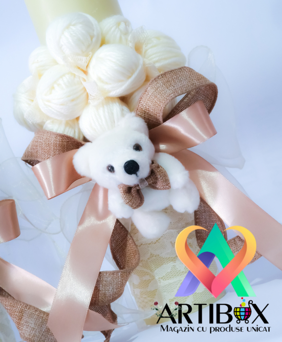 Lumanare crem pentru botez cu ursulet de plus, gheme, dantela si panglica [2]