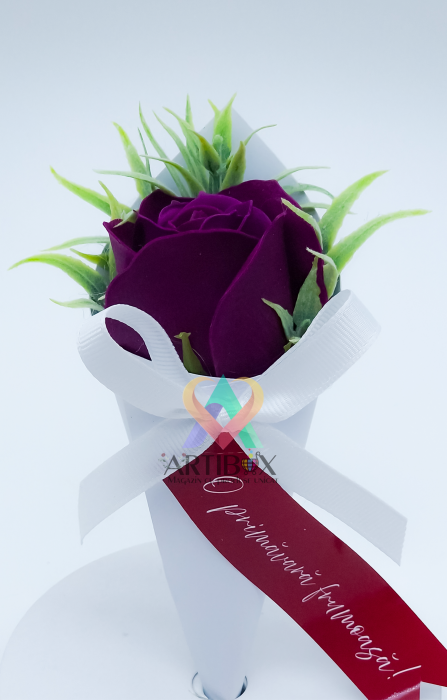 Martisor floral in cutie con - cu trandafir din sapun [5]