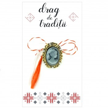 Martisor brosa Dama cu Camelii mica - cu cartonas [1]