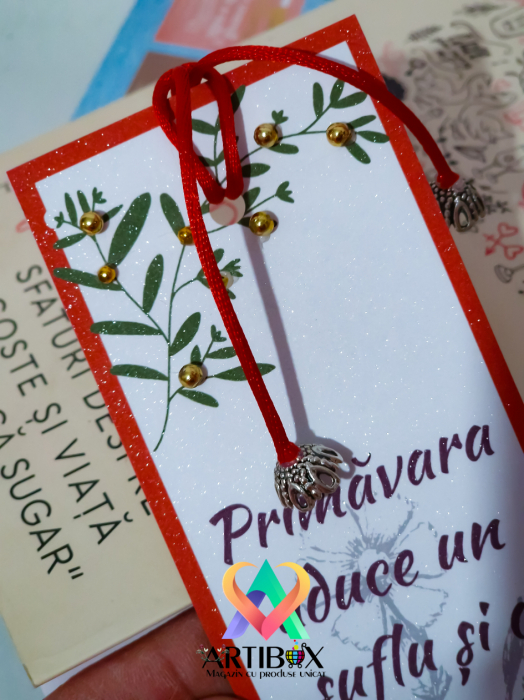 Martisor Semn de carte rosu cu aplicatii ornamentale [2]