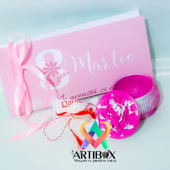 Pachet Martisor 1 - Cutie bijuterii, Felicitare si pralina Raffaello [2]