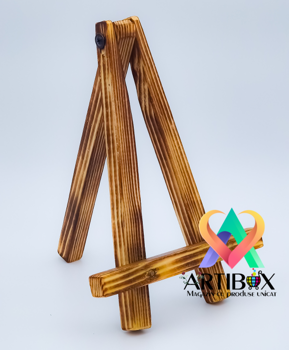 Rama foto din ipsos cu flori din satin supradimensionate si alte elemente decorative deosebite [6]