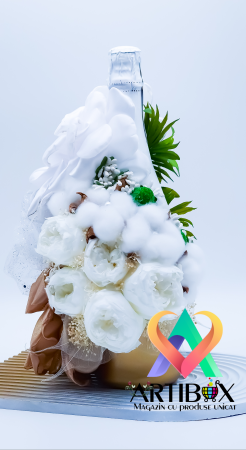 Aranjament pe sticla cu flori criogenate si alte detalii extravagante, cadou pentru evenimente deosebite [1]