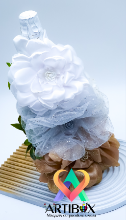 Aranjament pe sticla cu flori criogenate si alte detalii extravagante, cadou pentru evenimente deosebite [3]