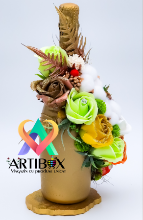 Aranjament pe sticla cu flori de bumbac, plante stabilizate, trandafiri sapun [2]