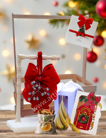 Craciun 2025 - Cadou Craciun - Glob din catifea cu stativ, Lumanare stilizata si Ciocolata artizanala