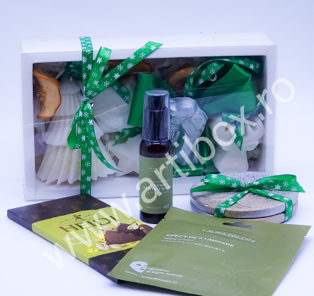 Lumanari ceara de soia - Cadou Secret Santa - Set lumanari parfumate decorative, crema si masca iluminanta