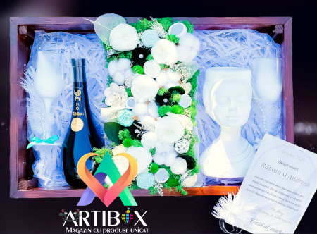 Aranjamente florale - Cadouri Elegante in cutie de lemn Colectia Selectii - Unisex - Casa de piatra!