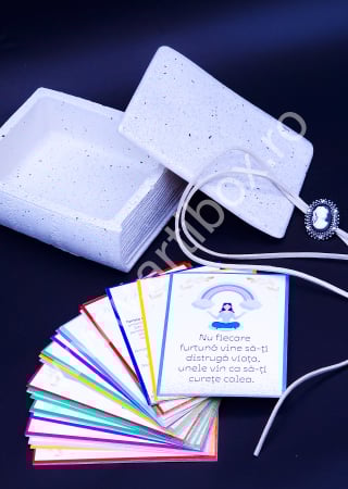 Seturi cadou - Carduri cu citate motivationale in cutie tip carte din ceramica