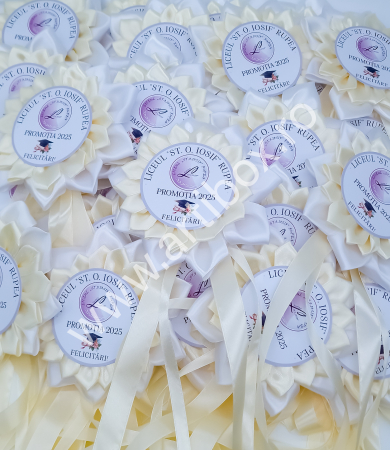 Cocarde pentru absolvire - Model Floare Alb si Crem [1]