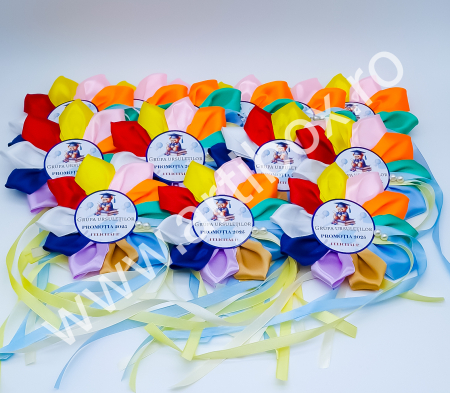 Cocarde personalizate pentru festivitate cresa/gradinita - Model Multicolor [1]