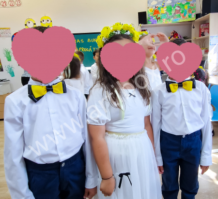 Coronita tip bentita cu flori din latex pentru serbare - Tematica albinutele [2]