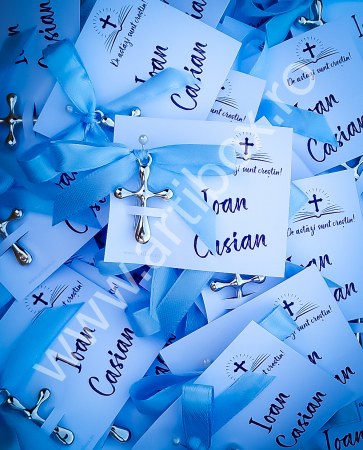 Cruciulita argintie cu margini rotunjite si panglica din satin [10]