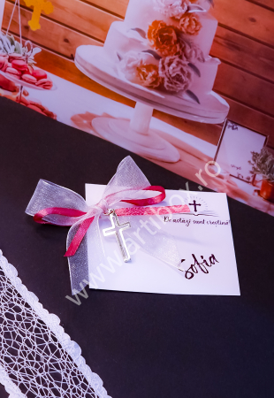 Cruciulite botez - Cruciulite botez argintii cu fundita alb-roz